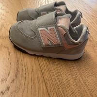 New balance bambina numero 22