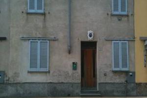 Casa indipendente di 90 m² con 4 locali e box auto