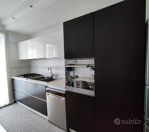 Cucina Usata con Elettrodomestici Compresi