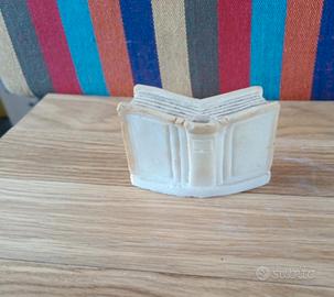 N°11 cornice a forma di libro 
