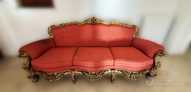 Divano barocco dorato in legno intagliato
