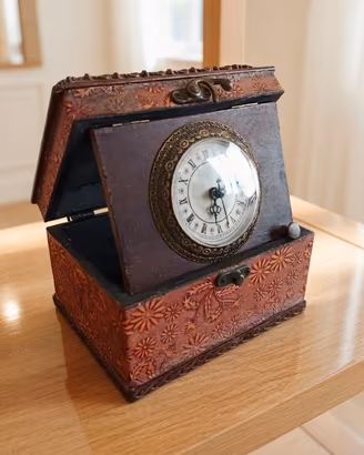 Cofanetto Portagioie Vintage con Orologio