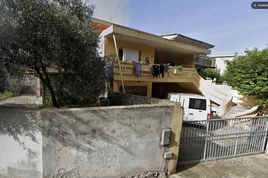 Immobile in asta di 442 m² con più di 5 locali e b