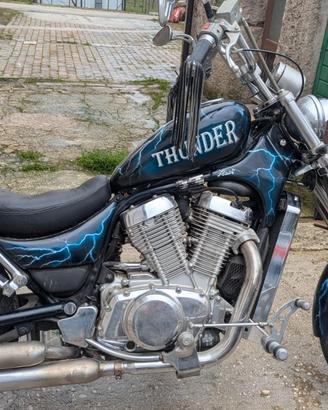 Suzuki Intruder 800