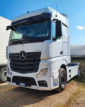 Mercedes Benz Actros 1848