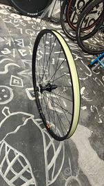 Coppia Ruote 29" WTB i25 mozzi Shimano - Boost