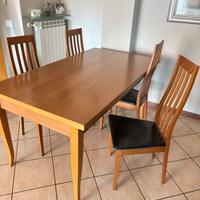 tavolo allungabile con sedie