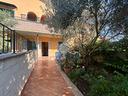 villa-a-schiera-a-tivoli
