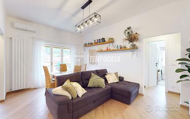 2 LOCALI A POCHI PASSI DAL MARE!!