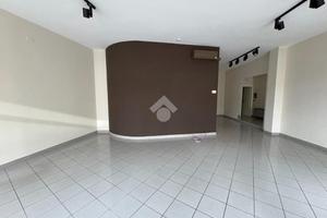 NEGOZIO A SAN MAURO PASCOLI