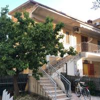 Villetta centrale a 5 minuti dal mare