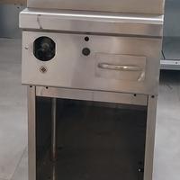 FRY TOP A GAS CON PIASTRA