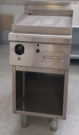 FRY TOP A GAS CON PIASTRA