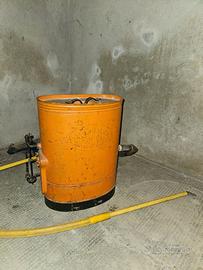 Pompa a spalla Volpi in metallo