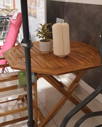 Tavole e sedie da giardino