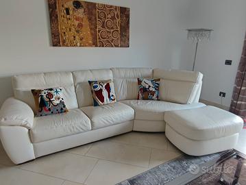 divano in pelle 