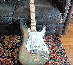 Chitarra elettrica tipo STRATOCASTER Top aerogr.