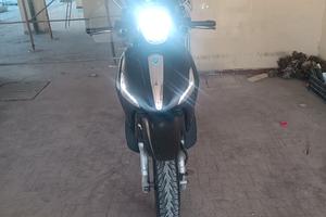 Piaggio Beverly 350 Police