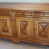 credenza in legno massiccio