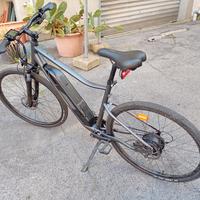 Bicicletta a pedalata assistita Riverside 