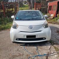 toyota iq 