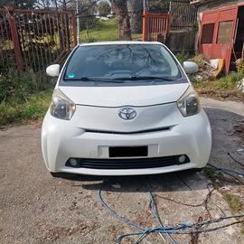 toyota iq 