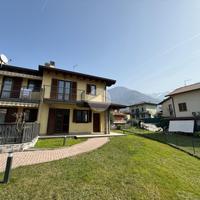 VILLA A SCHIERA A DARFO BOARIO TERME