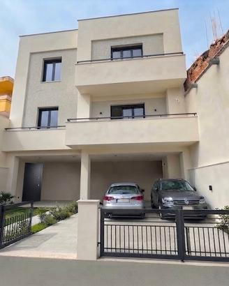 Villetta quadrilocale di nuova costruzione