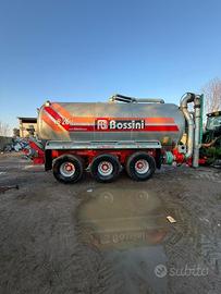 Macchina agricola attrezzatura