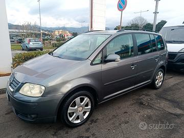 Volkswagen Touran 1.6 benzina 