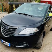 Lancia Ypsilon 1.2 69 CV 5 porte