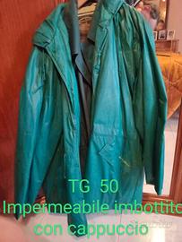 impermeabile imbottito con cappuccio 