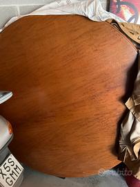 Arredamento mobile più tavolo e sedie