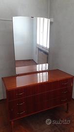 Comò con specchiera vintage