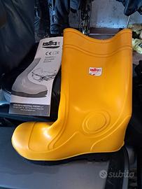 stivali antinfortunistici 