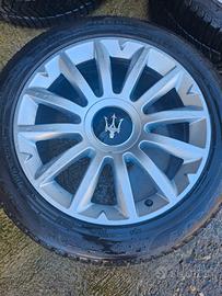 CERCHI IN LEGA MASERATI GHIBLI CON GOMME TERMICHE