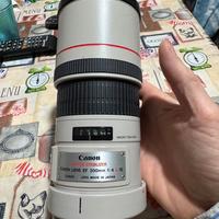 Canon EF 300mm f4 L is