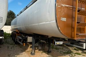 Semirimorchio cisterna adr coibentata 2 scomparti