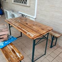 Tavolo in legno da esterno