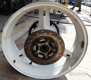Cerchio post. nudo SUZUKI GSX r 600/ 750 anno 2001