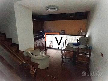 PORZIONE DI SCHIERA CON 3 CAMERE