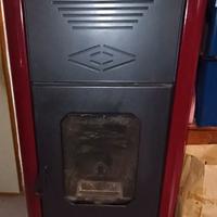 Termostufa a Pellet 32 kW idro marca Fetm
