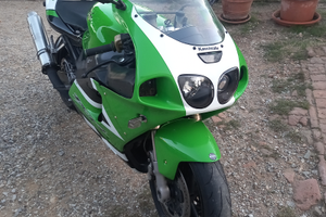 Kawasaki zx750r