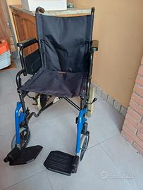 Carrozzina disabili pieghevole