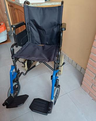 Carrozzina disabili pieghevole
