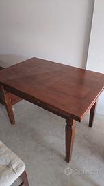 tavolo allungabile con 4 sedie