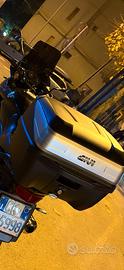 Bauletto GIVI monolock con piastra