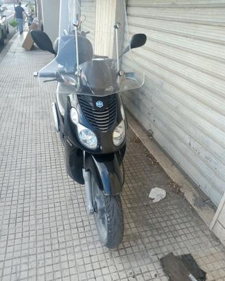 Piaggio Carnaby 125 - 26.172 km