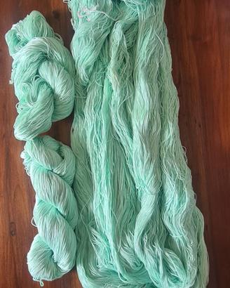Cotone filato verde chiaro
