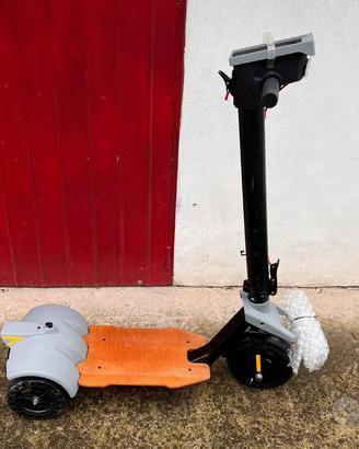 Monopattino Elettrico tre ruote Lynx e-Vision